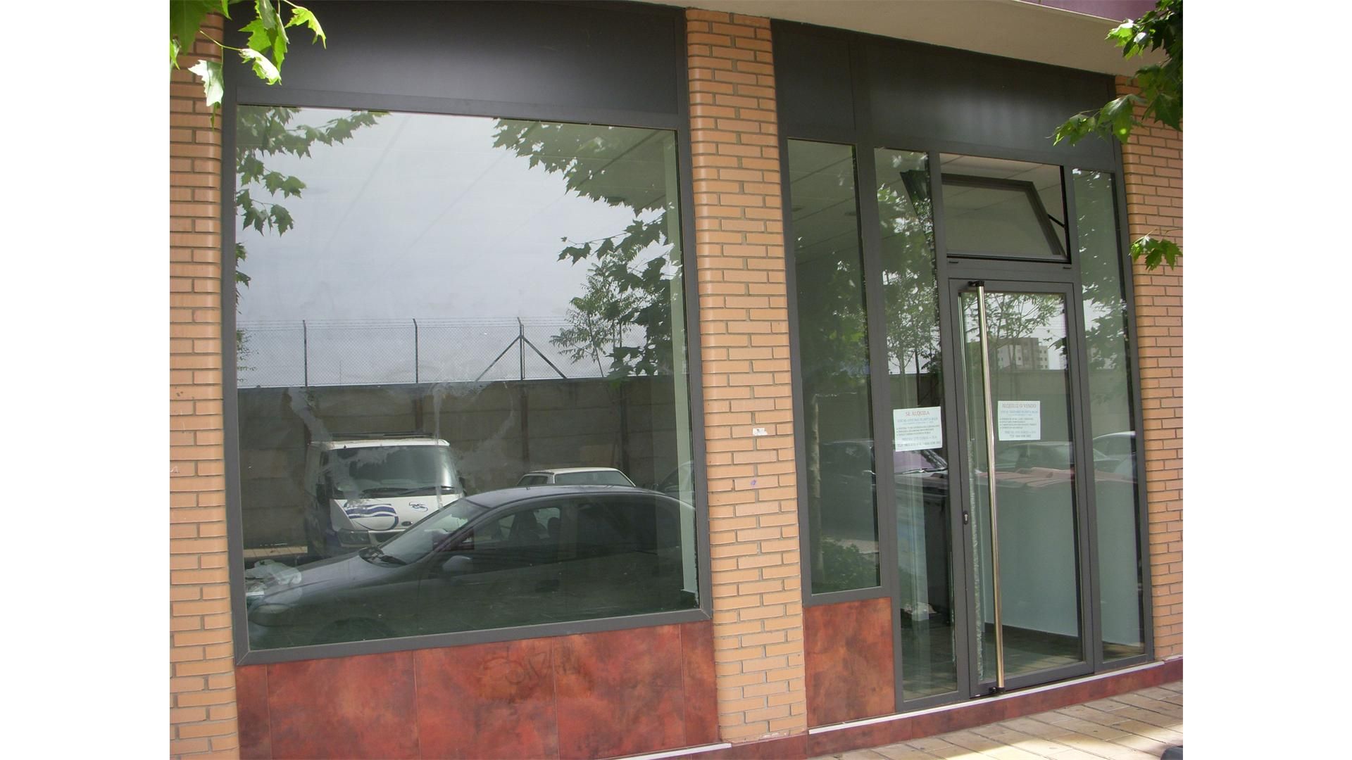 Vista exterior de Local en venda en Valladolid Capital