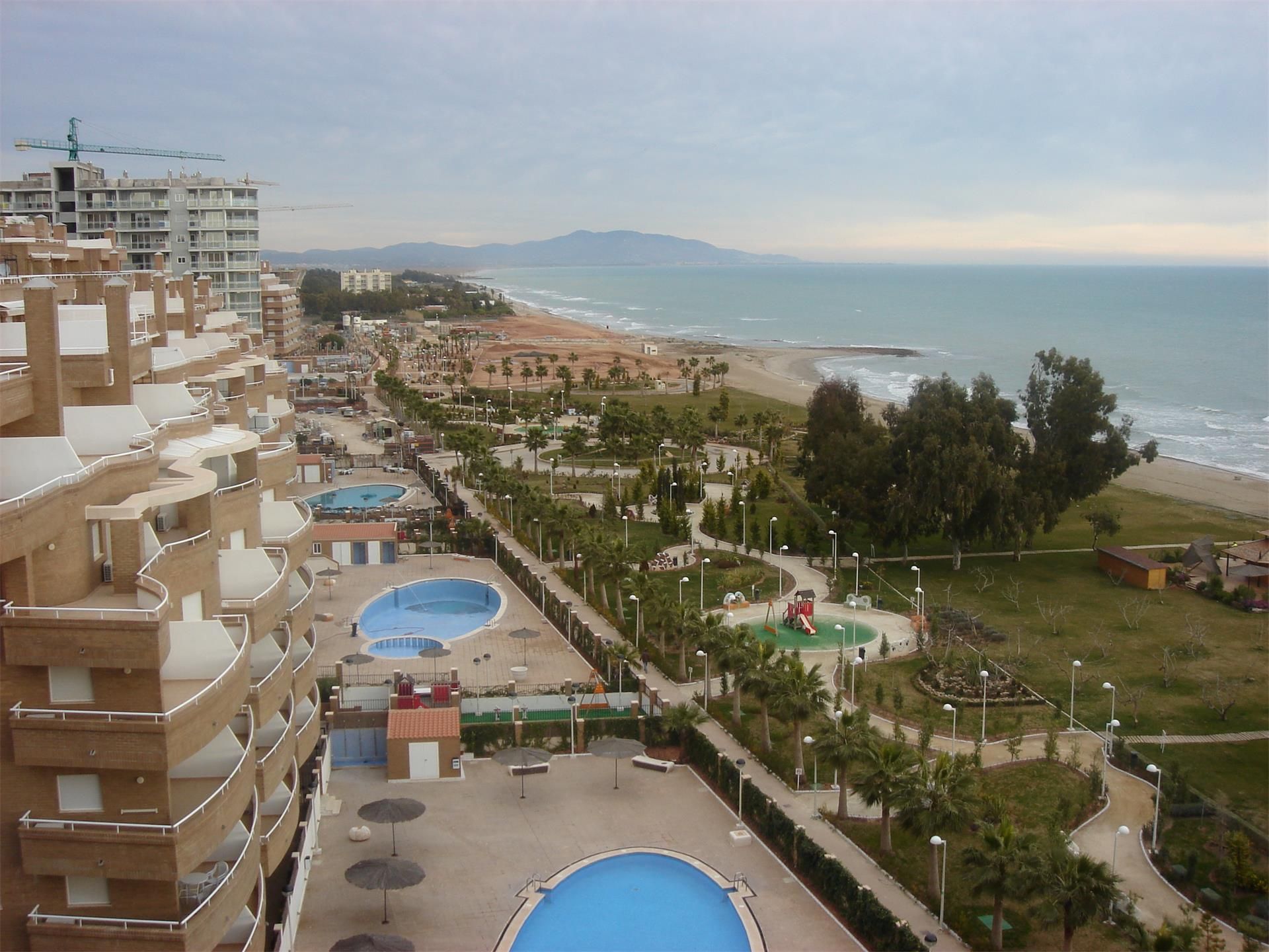 Vista exterior de Apartament en venda en Oropesa del Mar / Orpesa amb Aire condicionat, Terrassa i Piscina