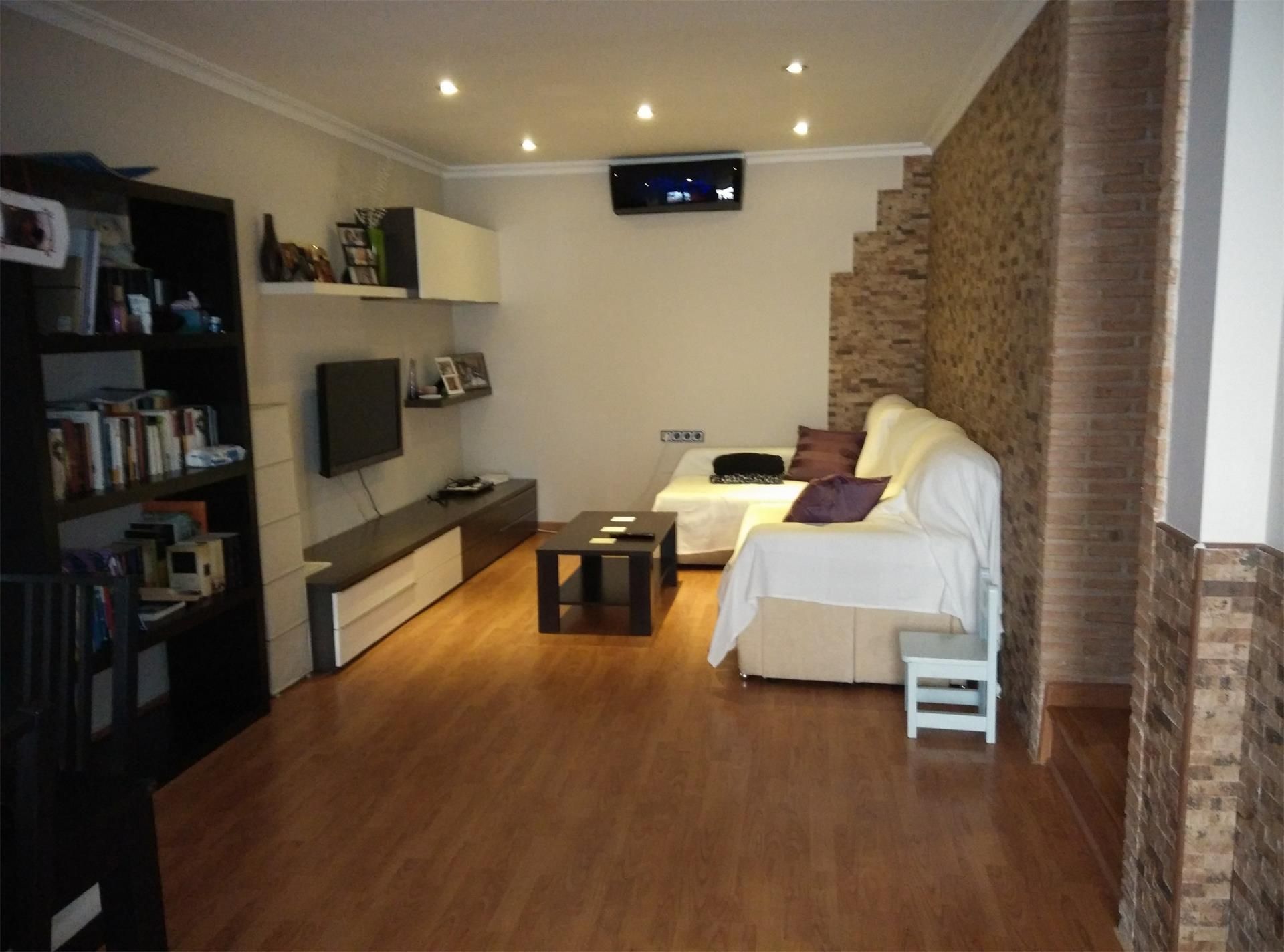 Living room of Planta baja for sale in Hellín  with Air Conditioner, Heating and Parquet flooring