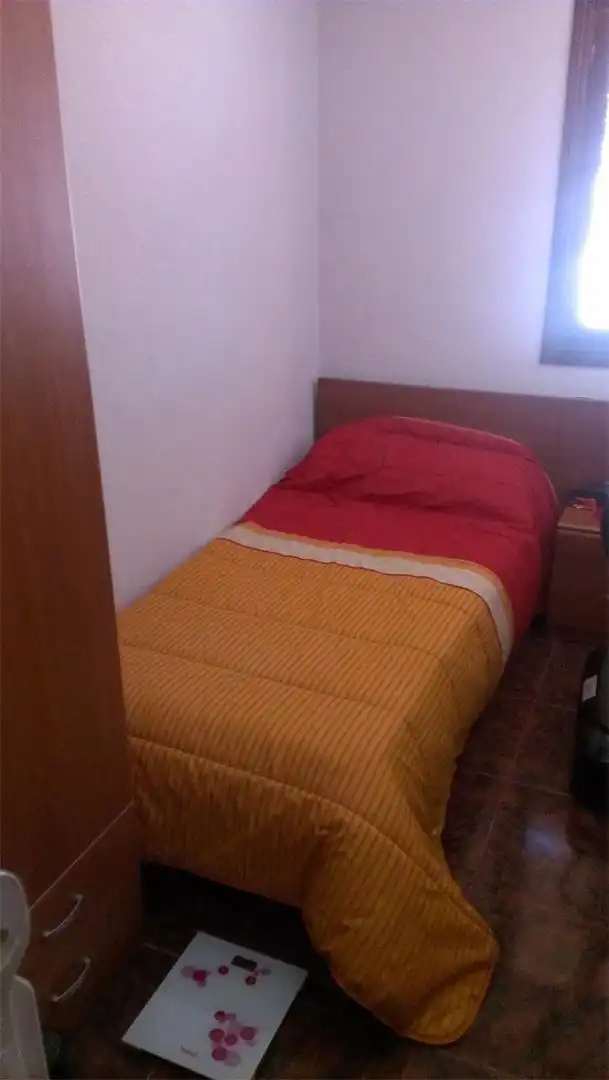 Piso en venta en Empedrada, 13, Sur Habitación de Piso en venta en Ávila con Calefacción, Parquet y Terraza