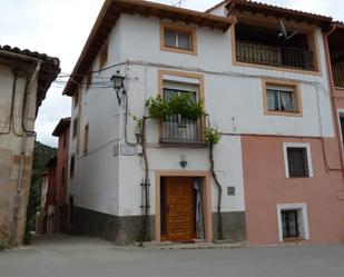 Vista exterior de Casa o xalet en venda en Brihuega amb Terrassa i Balcó