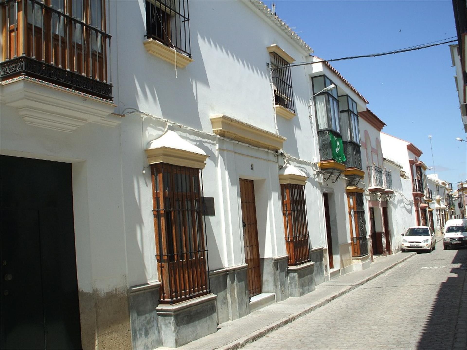 Exterior view of Single-family semi-detached for sale in Arahal  with Air Conditioner, Terrace and Swimming Pool