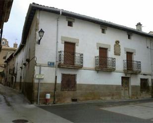 Vista exterior de Casa adosada en venda en Allo amb Terrassa i Traster