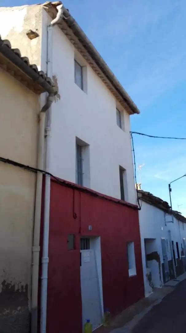 Detached homes for sale in Sevilla, 18, Requena Exterior view of Detached homes for sale in Requena with Terrace, Storage room and Internet
