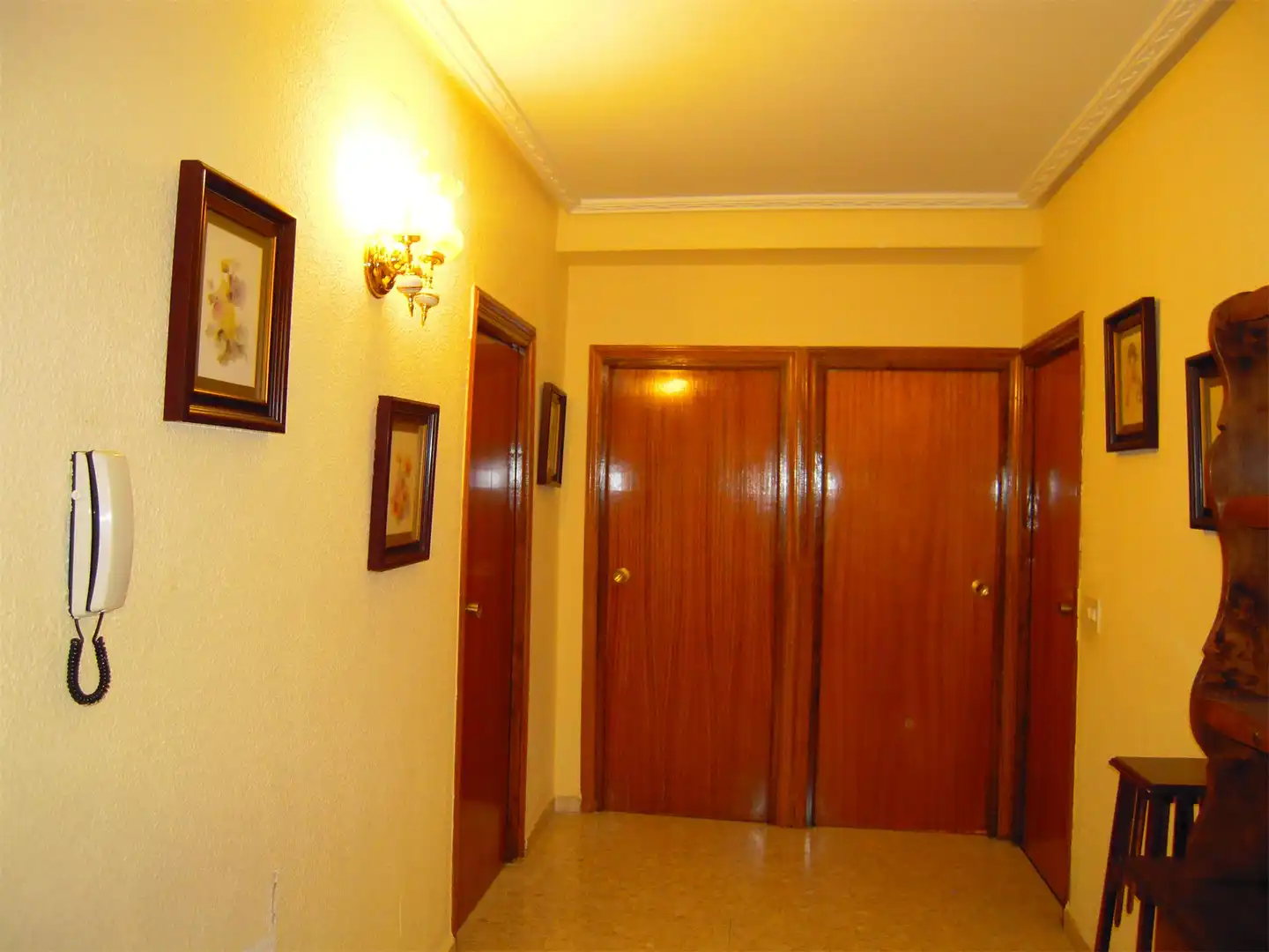 Wohnung zum Verkauf in Aldeanueva de la Vera mit Ofen, Mikrowelle und Fernseher