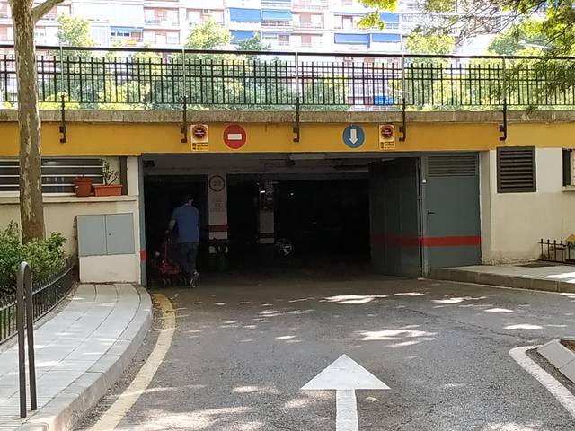 Garaje en Venta en Coruña, 1 en Parque Lisboa - La Paz