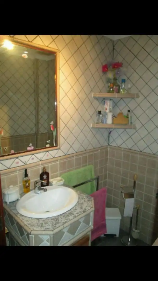 Casa o xalet en venda a Almazara, 3, Madrigal de la Vera Bany de Casa o xalet en venda en Madrigal de la Vera amb Aire condicionat, Calefacció i Jardí privat
