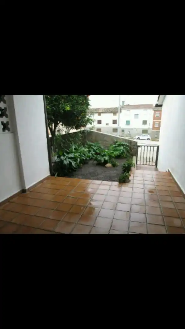 Casa o xalet en venda a Almazara, 3, Madrigal de la Vera Terrassa de Casa o xalet en venda en Madrigal de la Vera amb Aire condicionat, Calefacció i Jardí privat