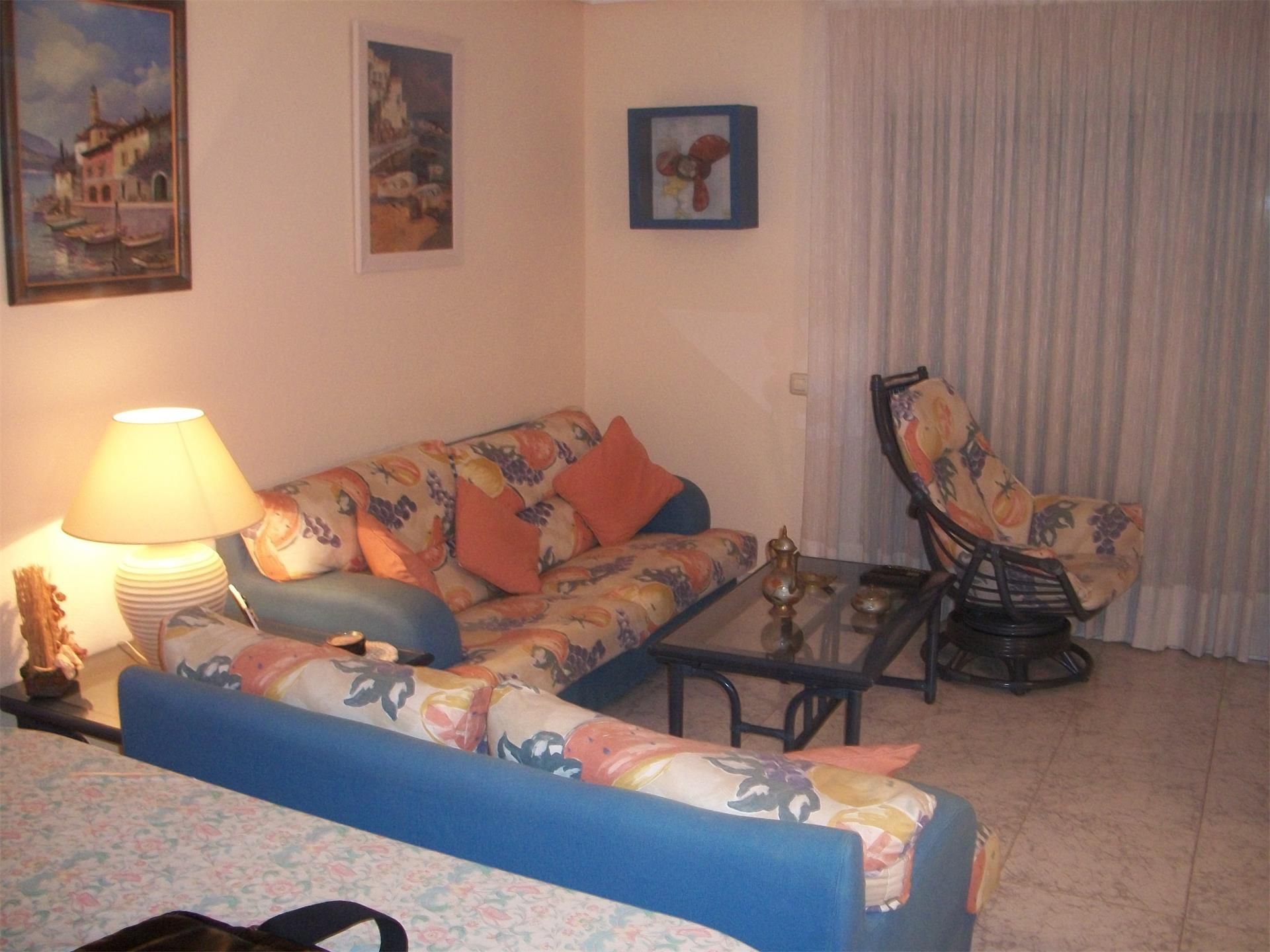 Sala d'estar de Apartament en venda en El Vendrell amb Aire condicionat, Terrassa i Balcó