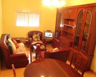 Living room of Flat for sale in El Tiemblo   with Terrace and Balcony