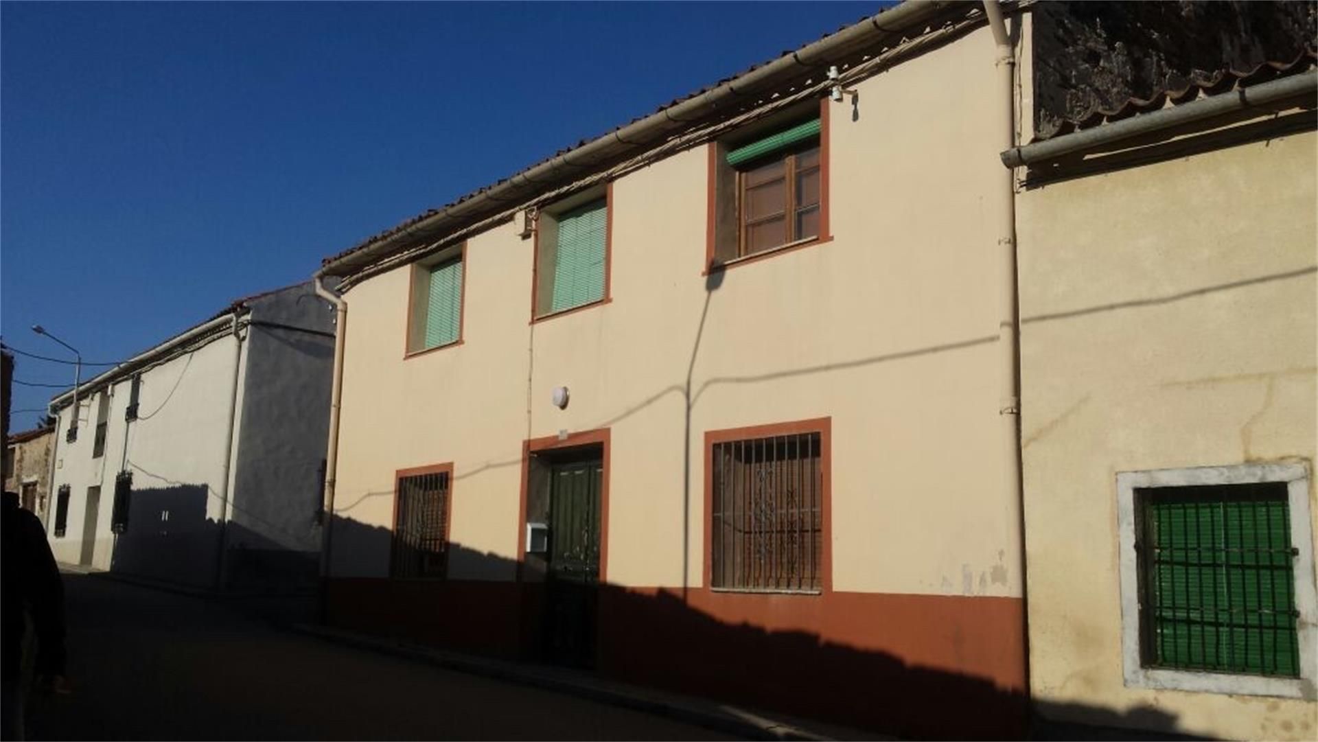 Exterior view of House or chalet for sale in Bernardos