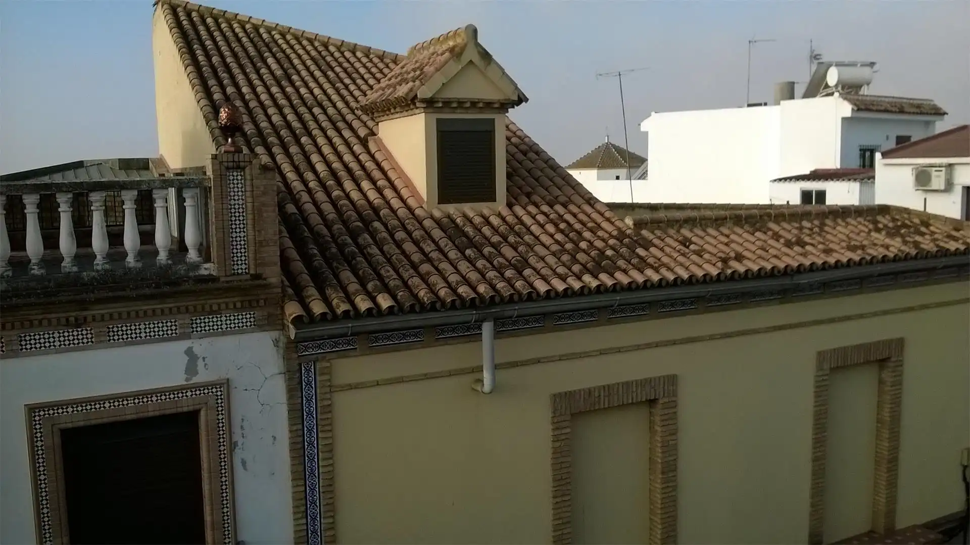 Flat for sale in Street Rosario, 132, El Viso del Alcor Exterior view of Flat for sale in El Viso del Alcor with Air Conditioner