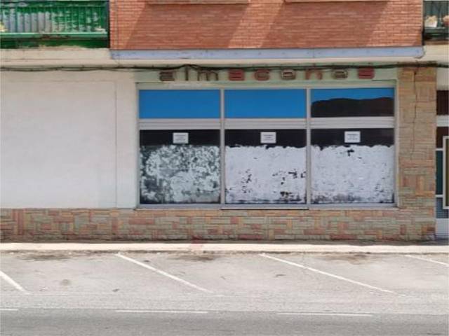 Local comercial en Venta en Avenida de Navarra, 53 en Oyón-Oion