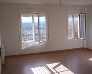 Living room of House or chalet for sale in Cuenca Capital  with Heating, Parquet flooring and Oven