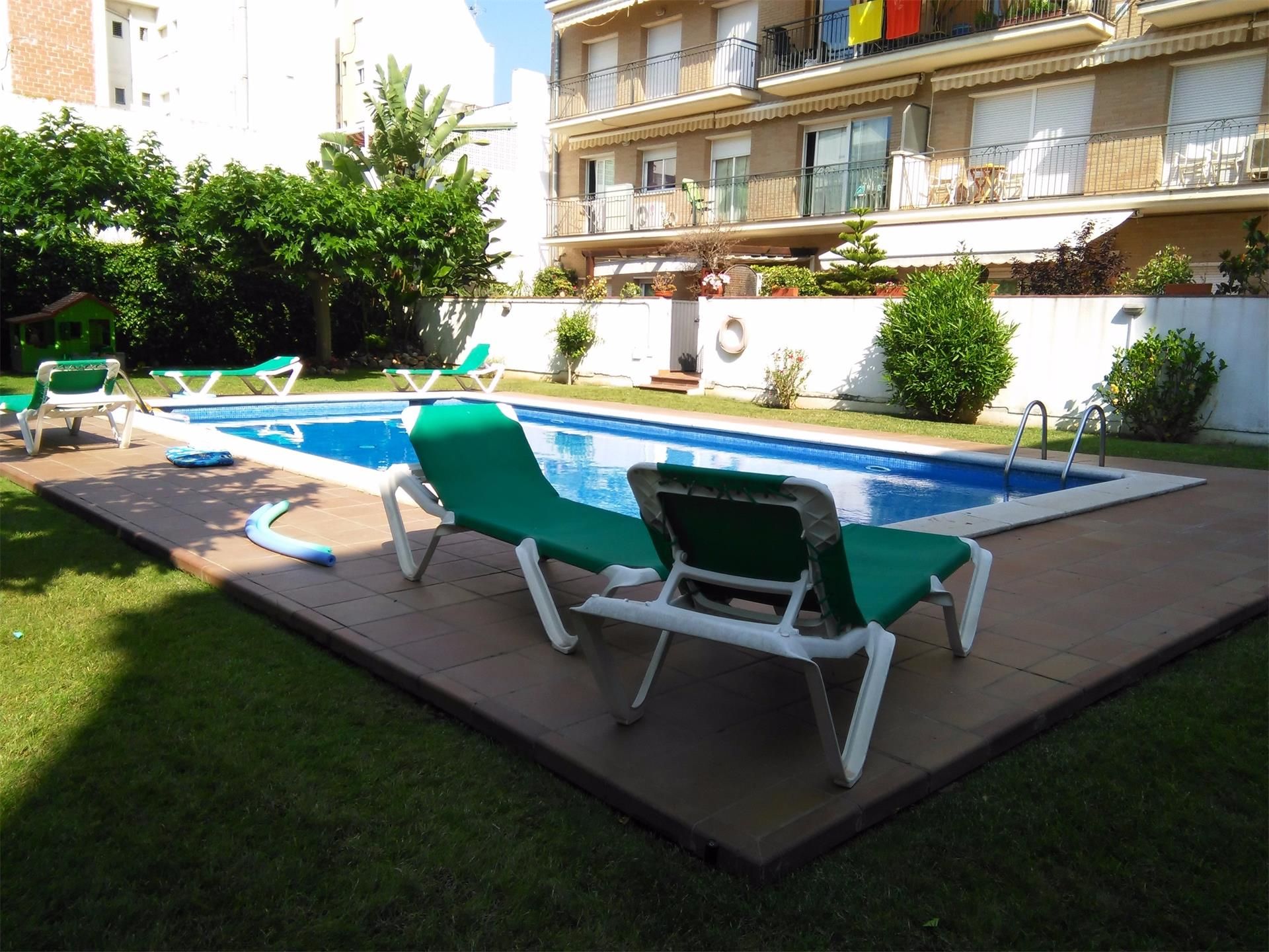 Piscina de Dúplex en venda en Calella amb Aire condicionat, Terrassa i Piscina