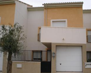 Exterior view of Single-family semi-detached for sale in Torralba de Calatrava  with Heating, Private garden and Terrace