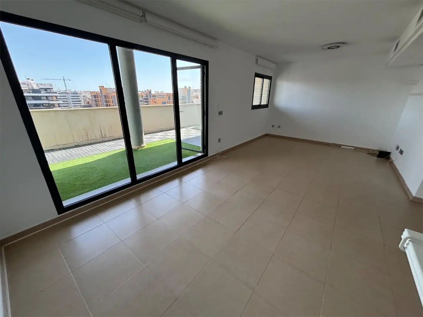 Terraza de Ático de alquiler en Alicante / Alacant con Aire acondicionado, Calefacción y Jardín privado