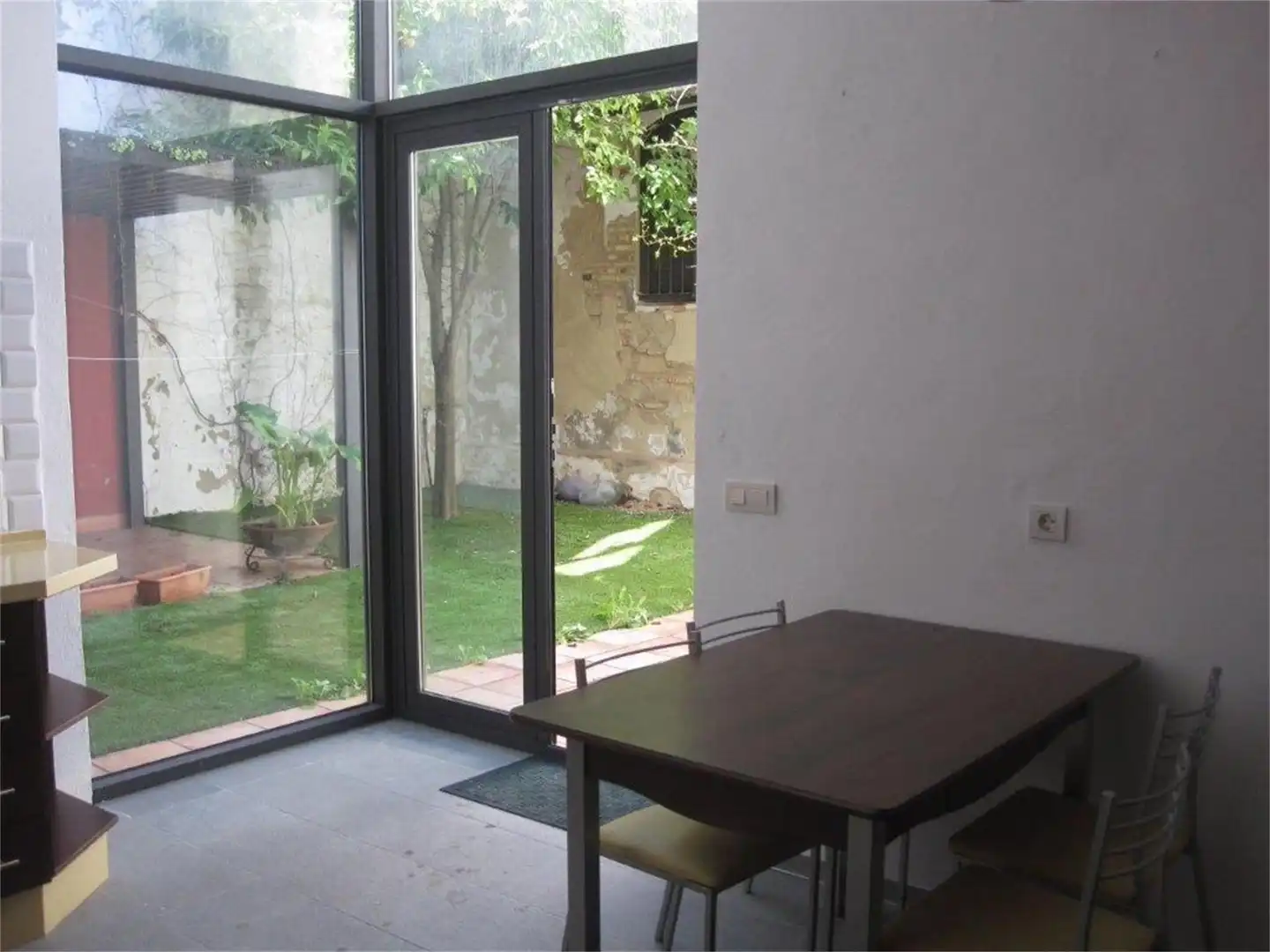 Casa adosada en venta en Cielos, 10, Barrio del Centro Jardín de Casa adosada en venta en El Puerto de Santa María con Aire acondicionado, Calefacción y Jardín privado