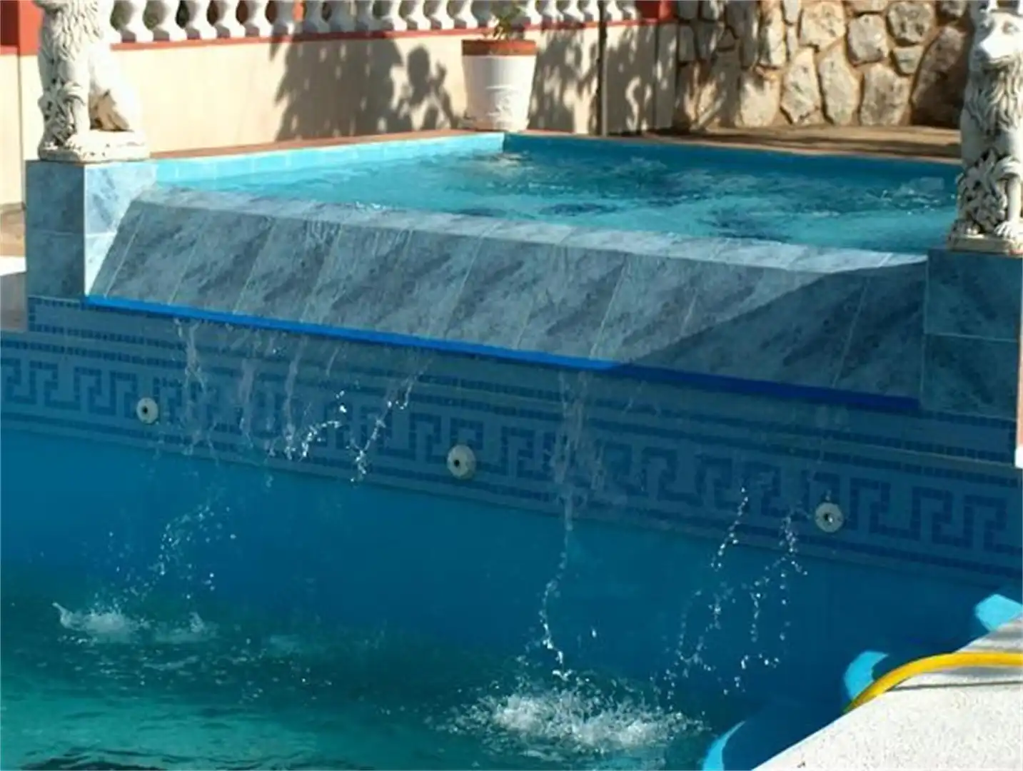 Country house zum Verkauf in Valencia de Alcántara Schwimmbecken von Country house zum Verkauf in Valencia de Alcántara mit Klimaanlage, Terrasse und Schwimmbad