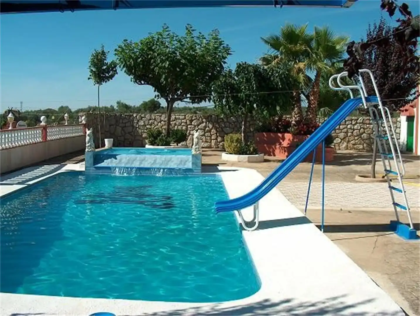 Country house zum Verkauf in Valencia de Alcántara Schwimmbecken von Country house zum Verkauf in Valencia de Alcántara mit Klimaanlage, Terrasse und Schwimmbad