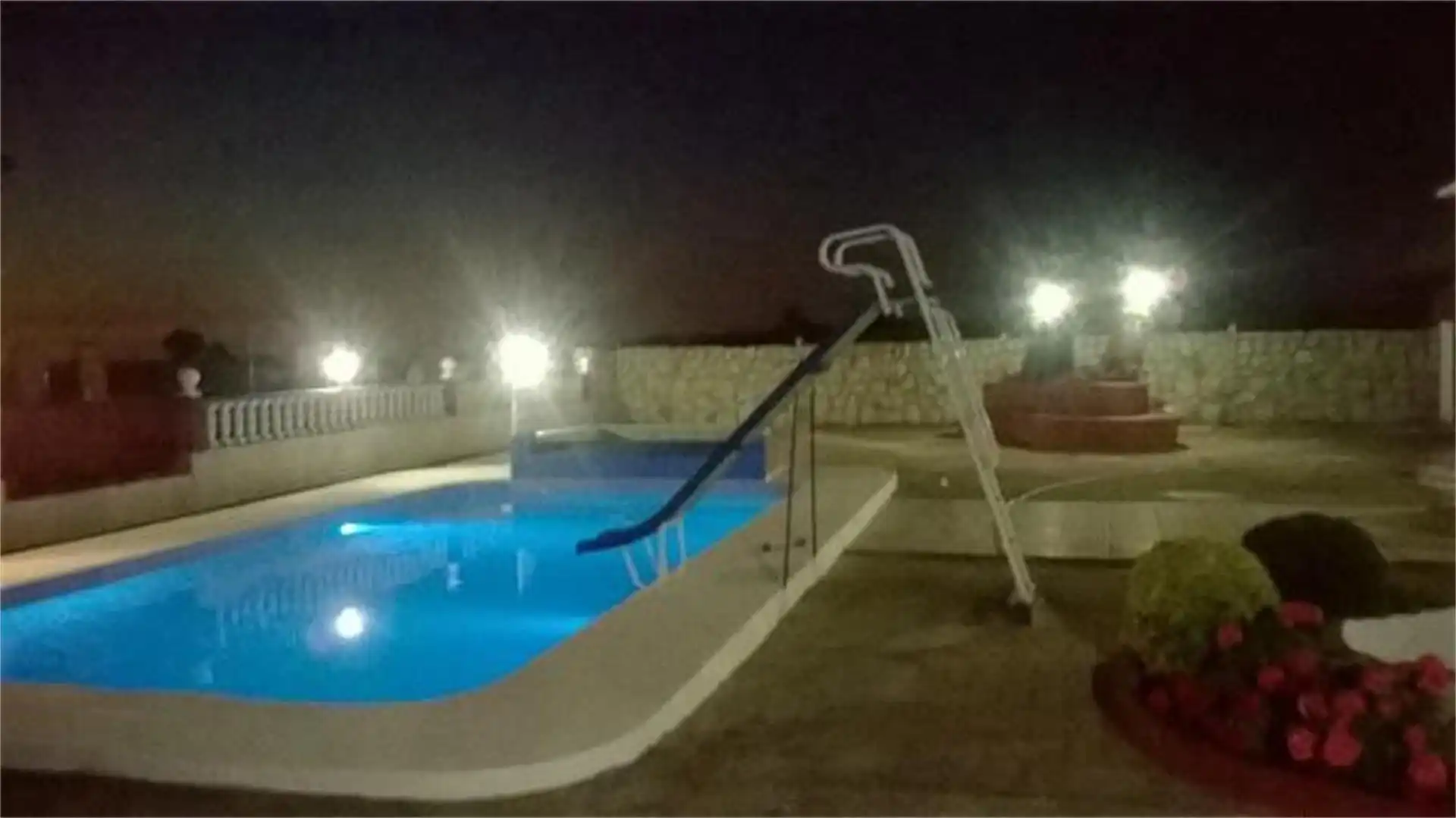 Country house zum Verkauf in Valencia de Alcántara Schwimmbecken von Country house zum Verkauf in Valencia de Alcántara mit Klimaanlage, Terrasse und Schwimmbad
