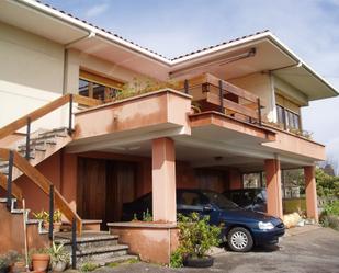 Vista exterior de Casa o xalet en venda en Carreño amb Terrassa