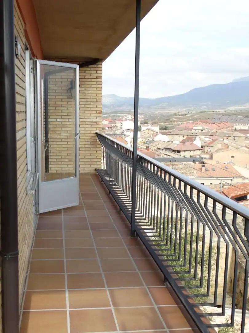 Flat for sale in Fortaleza, 19, San Vicente de la Sonsierra Balcony of Flat for sale in San Vicente de la Sonsierra with Heating, Parquet flooring and Terrace