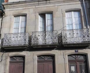 Vista exterior de Casa adosada en venda en Vilalba amb Calefacció, Parquet i Terrassa