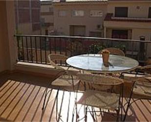 Exterior view of Single-family semi-detached for sale in La Bisbal del Penedès  with Air Conditioner, Terrace and Balcony