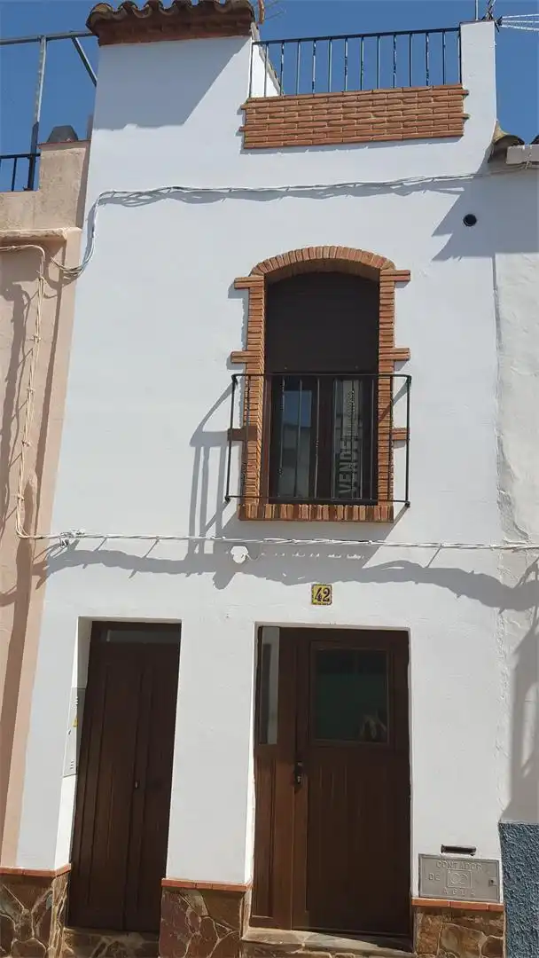 Dúplex en venta en Hermanas Reyna, 42, Cortegana Vista exterior de Dúplex en venta en Cortegana con Calefacción, Terraza y Amueblado