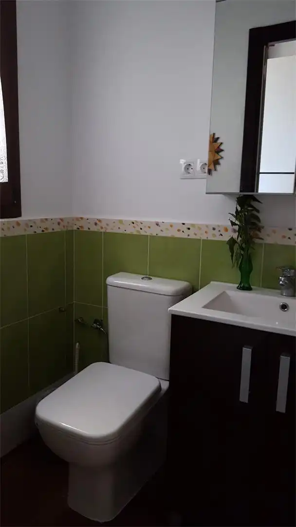Dúplex en venta en Hermanas Reyna, 42, Cortegana Baño de Dúplex en venta en Cortegana con Calefacción, Terraza y Amueblado