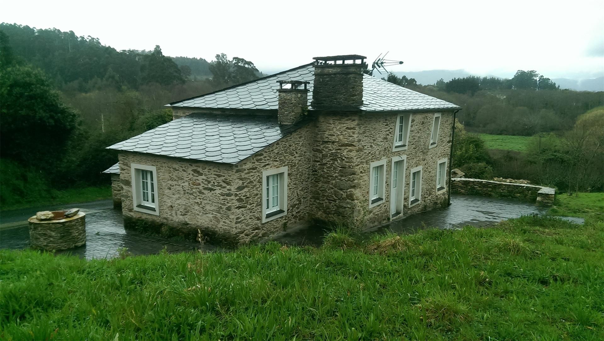 Vista exterior de Casa o xalet en venda en Ortigueira amb Terrassa