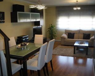 Sala d'estar de Dúplex en venda en Villamayor amb Terrassa