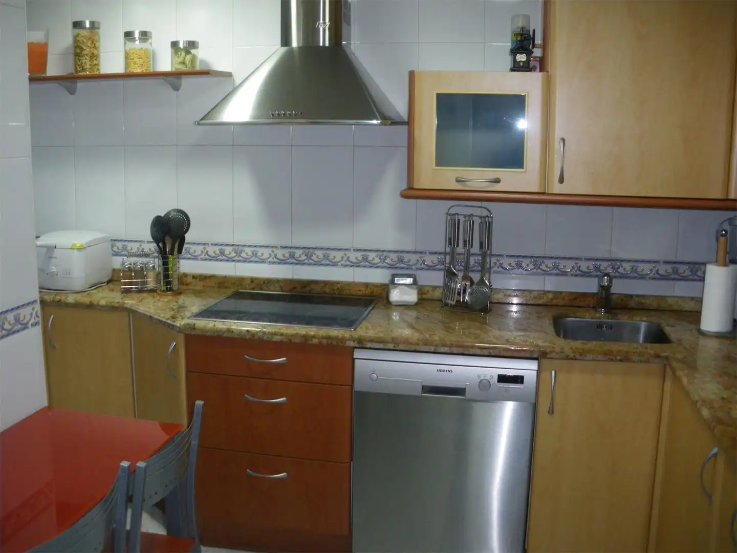 Dúplex en venta en Calle Camino Alto a Los Villares, 60, Villamayor Cocina de Dúplex en venta en Villamayor con Terraza y Piscina