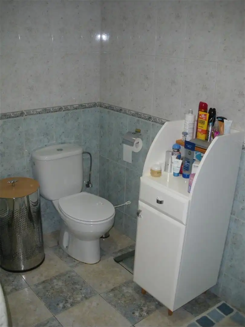 Dúplex en venta en Calle Camino Alto a Los Villares, 60, Villamayor Baño de Dúplex en venta en Villamayor con Terraza y Piscina