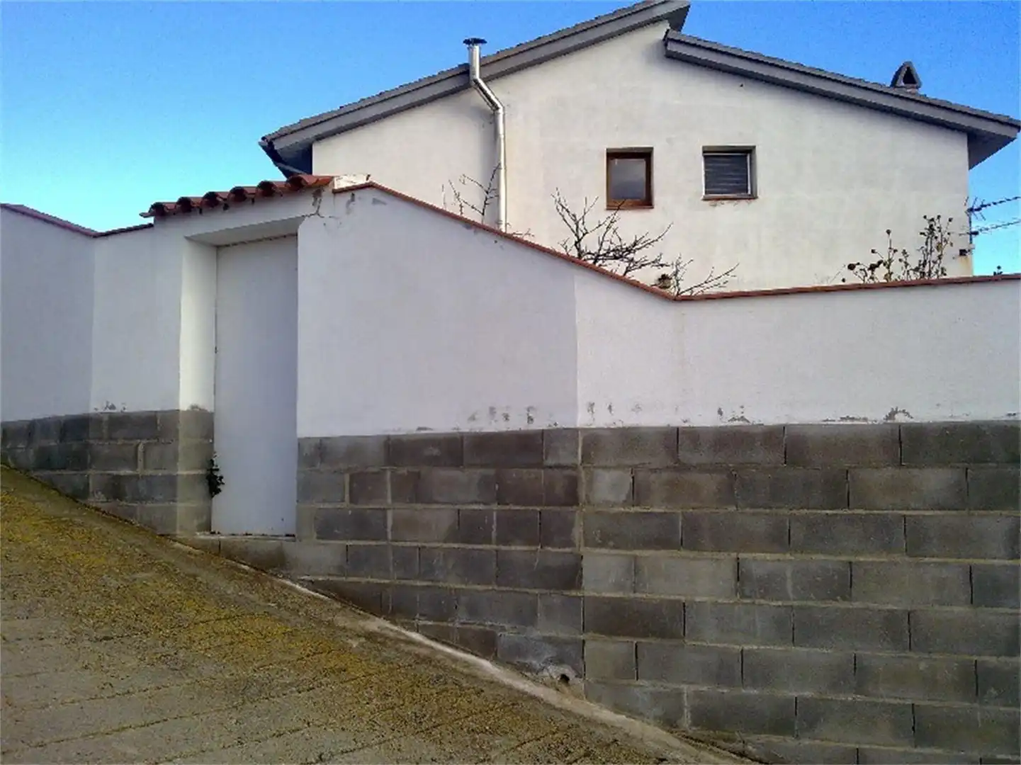 Casa o chalet en venta en Angel Guimera, 1, Bellmunt d'Urgell Vista exterior de Casa o chalet en venta en Bellmunt d'Urgell con Aire acondicionado, Calefacción y Jardín privado