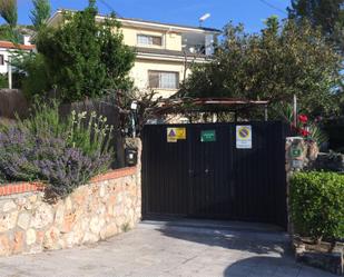 Aparcament de Casa o xalet en venda en Villar del Olmo amb Terrassa, Piscina i Balcó