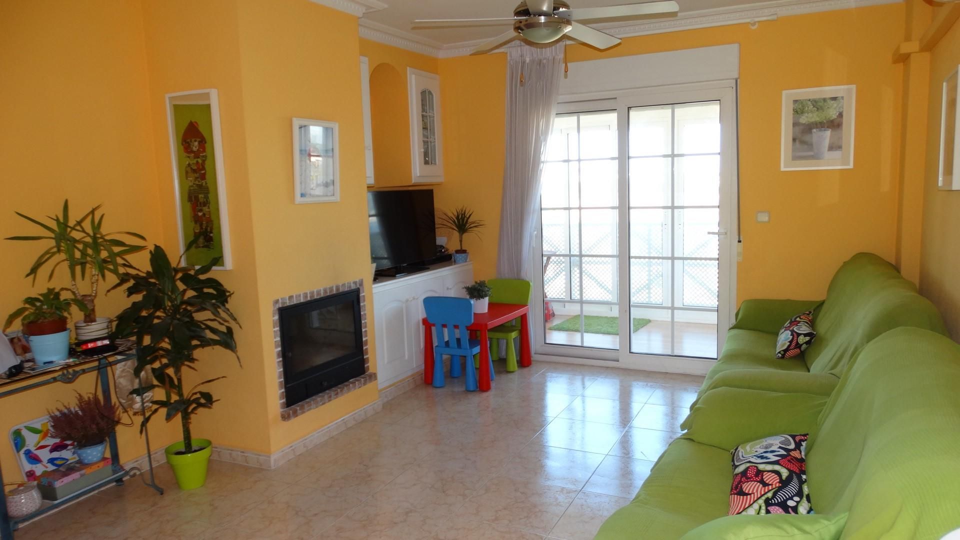 Sala d'estar de Apartament en venda en Torrevieja amb Aire condicionat, Terrassa i Balcó