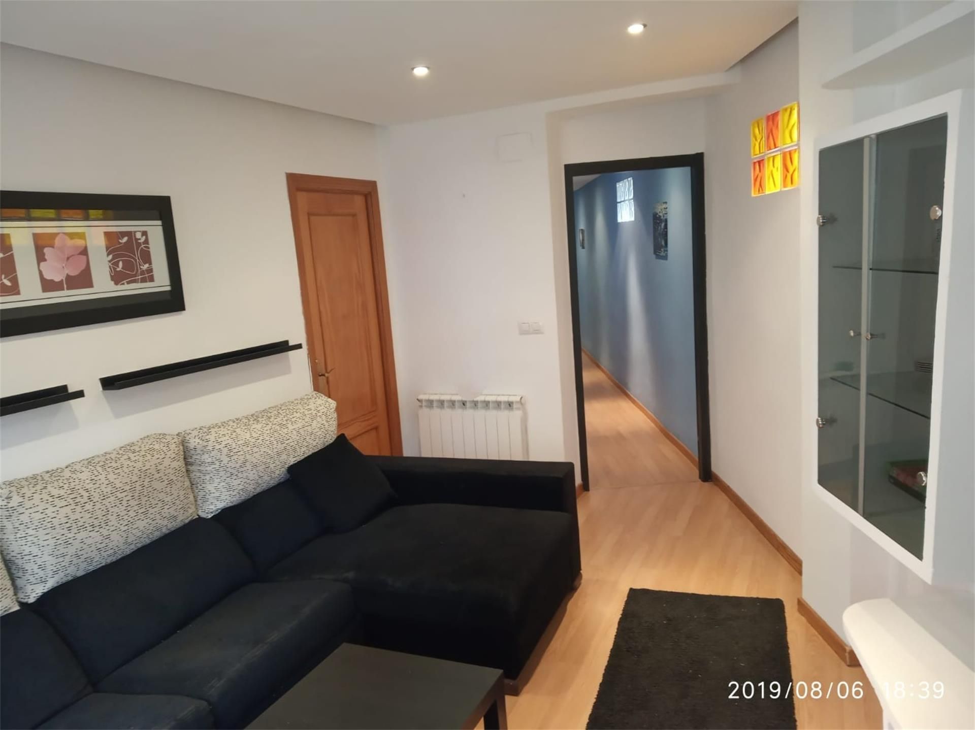 Sala d'estar de Pis en venda en León Capital  amb Parquet, Forn i Rentadora