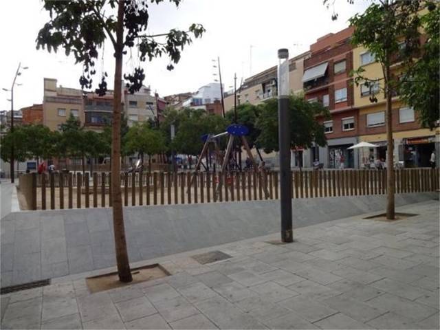 Local comercial en Alquiler en Plaça de Pastrana, 2 en El Carmel