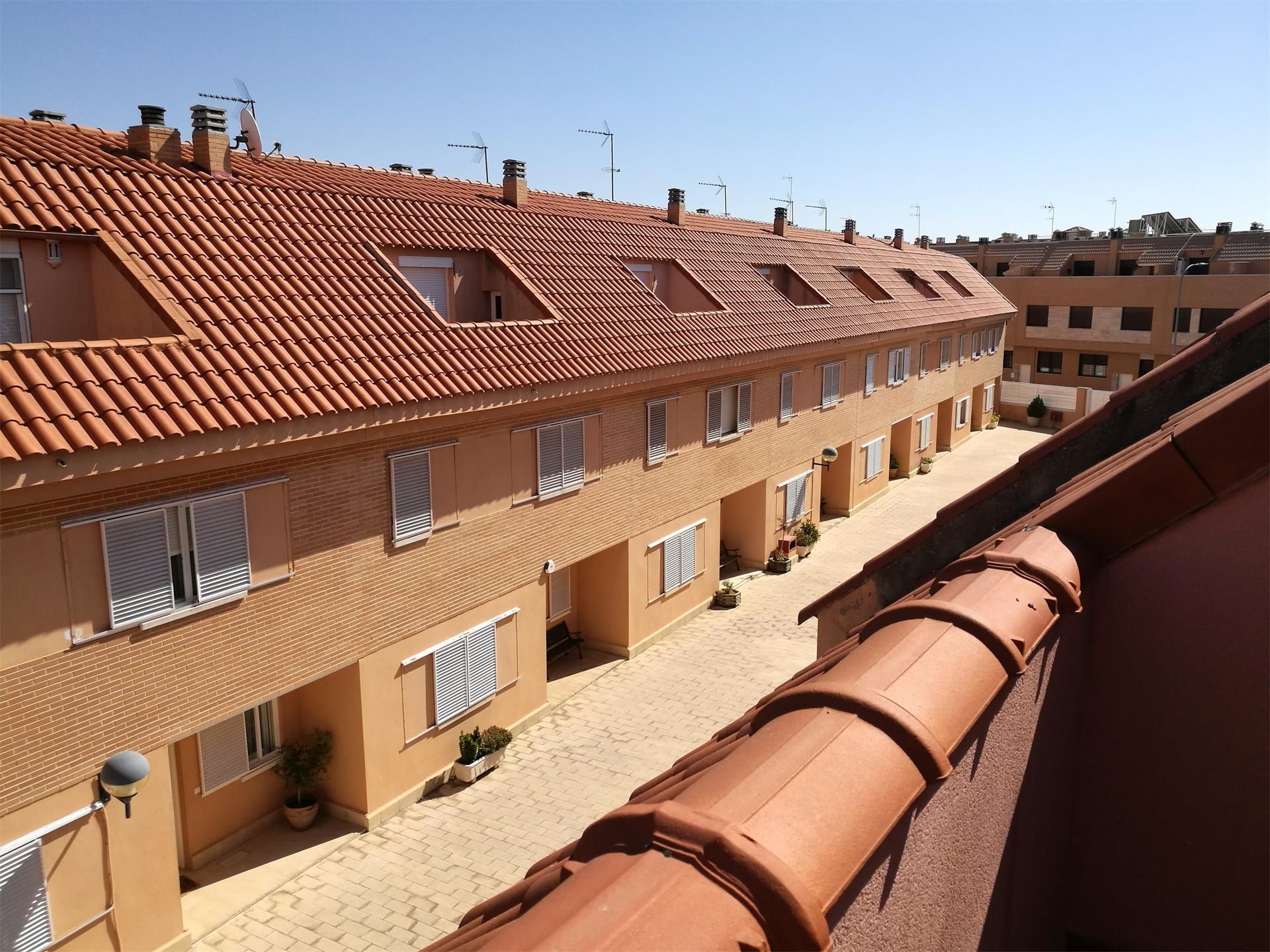 Exterior view of Single-family semi-detached for sale in Ciudad Real Capital  with Air Conditioner and Terrace