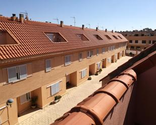 Exterior view of Single-family semi-detached for sale in Ciudad Real Capital  with Air Conditioner and Terrace