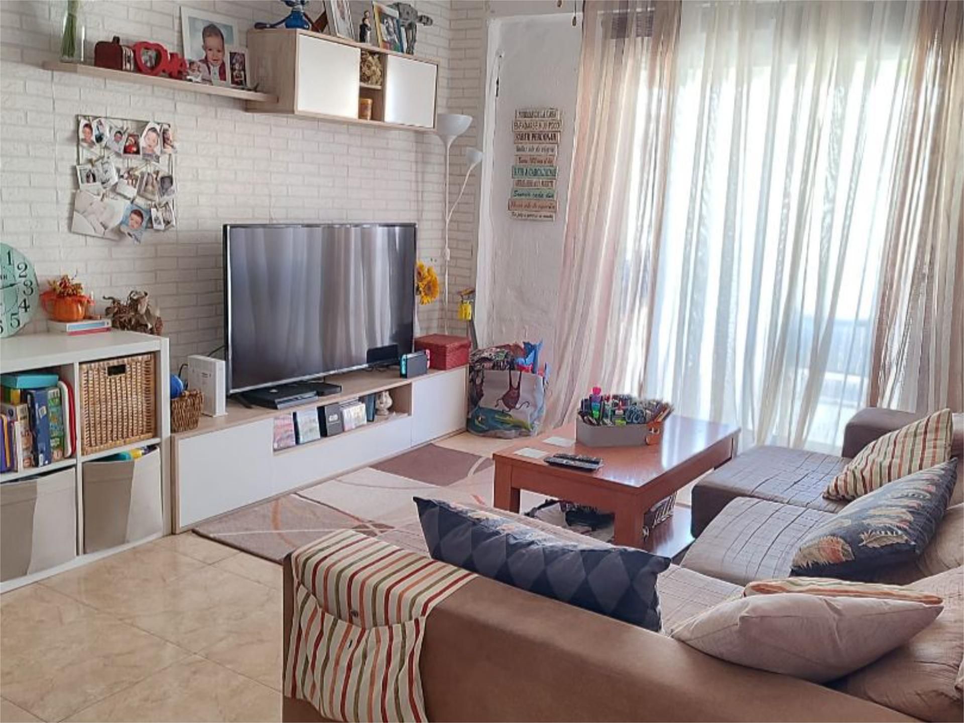 Sala de estar de Piso en venta en Gandia con Terraza, Amueblado y Lavadora