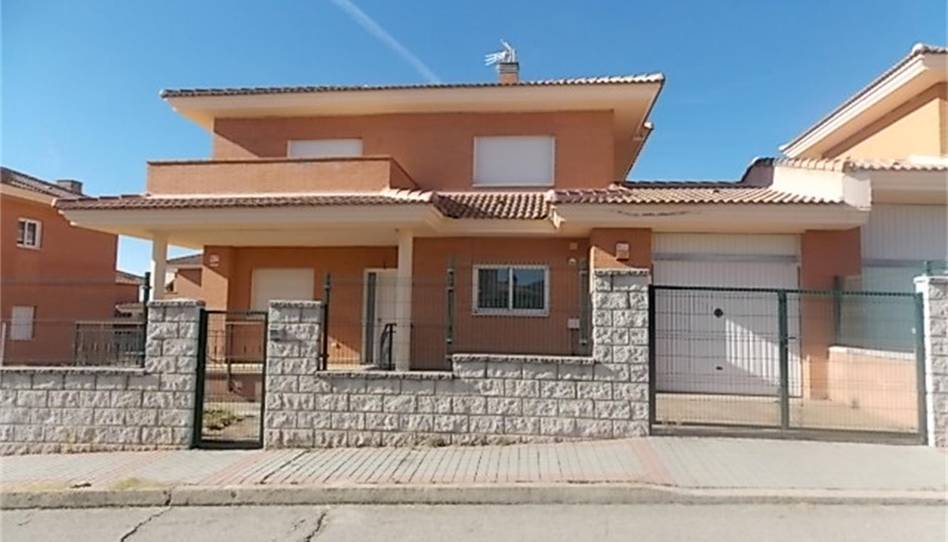 Casa o chalet de alquiler con opción a compra en Calle C