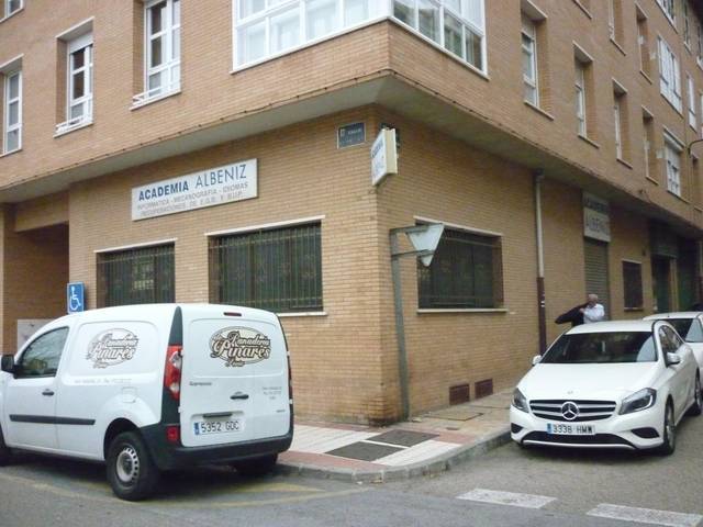 Local comercial en Venta en Calle Campo de la Verdad, 1 en Santa Bárbara