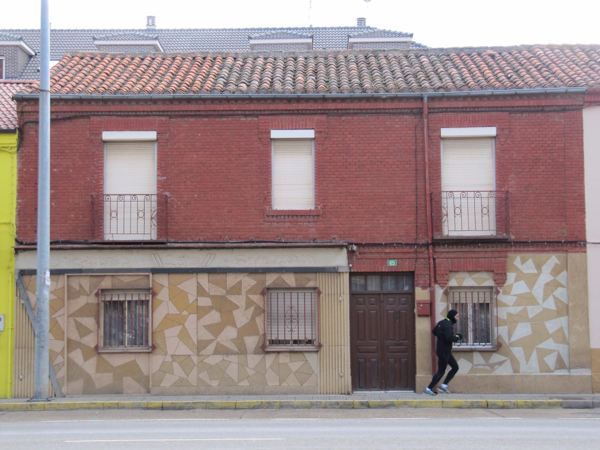 Exterior view of Flat for sale in Valverde de la Virgen  with Balcony