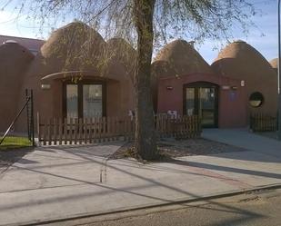 Vista exterior de Local en venda en San Cebrián de Campos amb Aire condicionat, Calefacció i Moblat