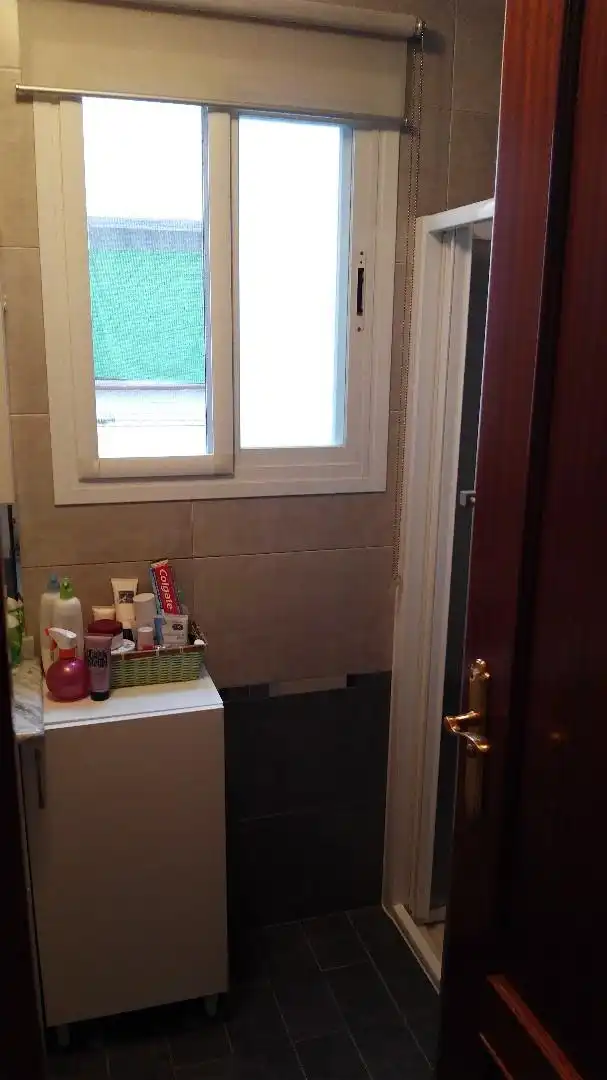 Flat for sale in Plaza Independencia, 2, Villanueva Mesía Bathroom of Flat for sale in Villanueva Mesía with Air Conditioner, Furnished and Oven