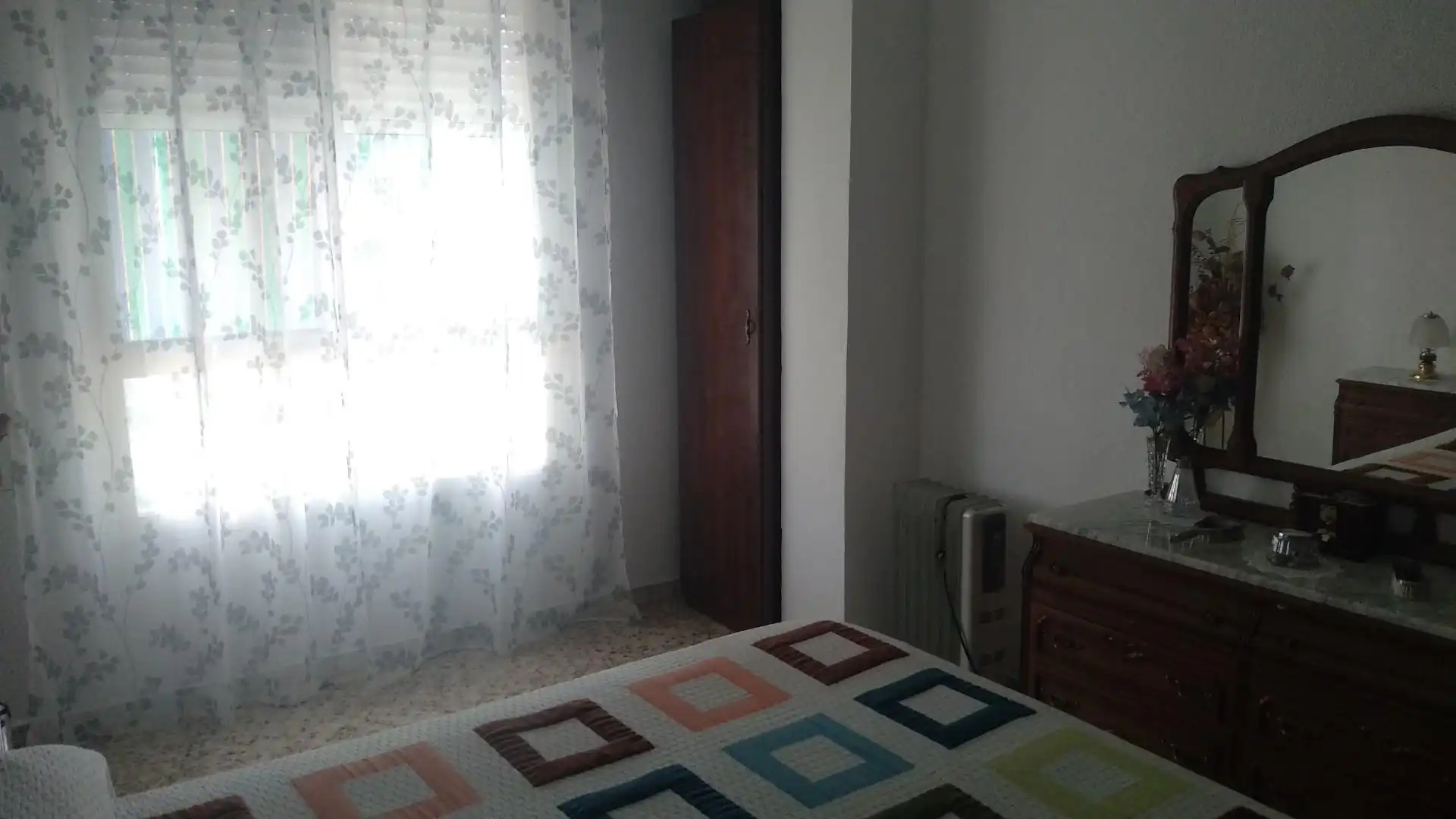 Flat for sale in Plaza Independencia, 2, Villanueva Mesía Bedroom of Flat for sale in Villanueva Mesía with Air Conditioner, Furnished and Oven
