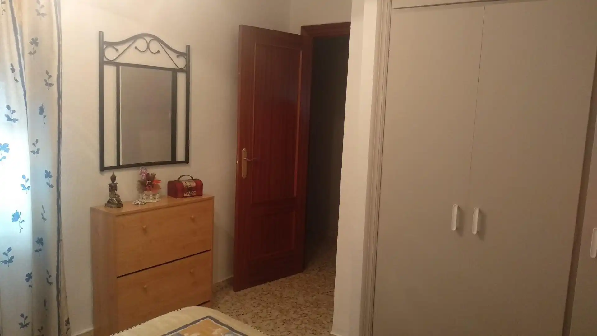 Flat for sale in Plaza Independencia, 2, Villanueva Mesía Bedroom of Flat for sale in Villanueva Mesía with Air Conditioner, Furnished and Oven
